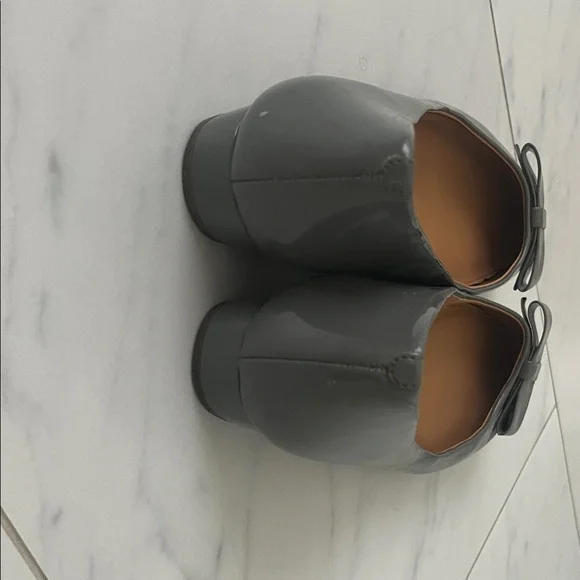 J. Crew Charcoal Patent Leather Flats with Bow - Picture 5 of 7
